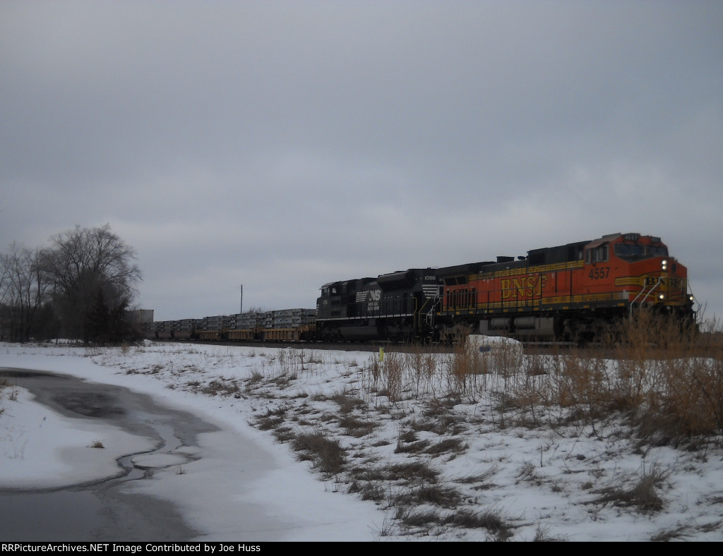 BNSF 4557 East